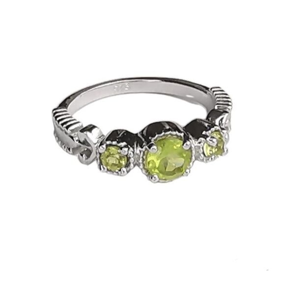 Apple Green Peridot 3 gemstone ring  sterling silver size 7 🆕 - Picture 1 of 8